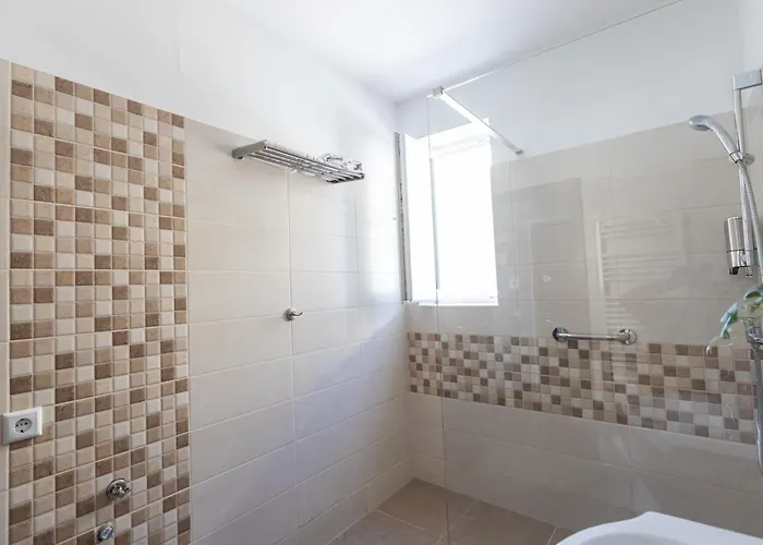 Montana Апартаменти *